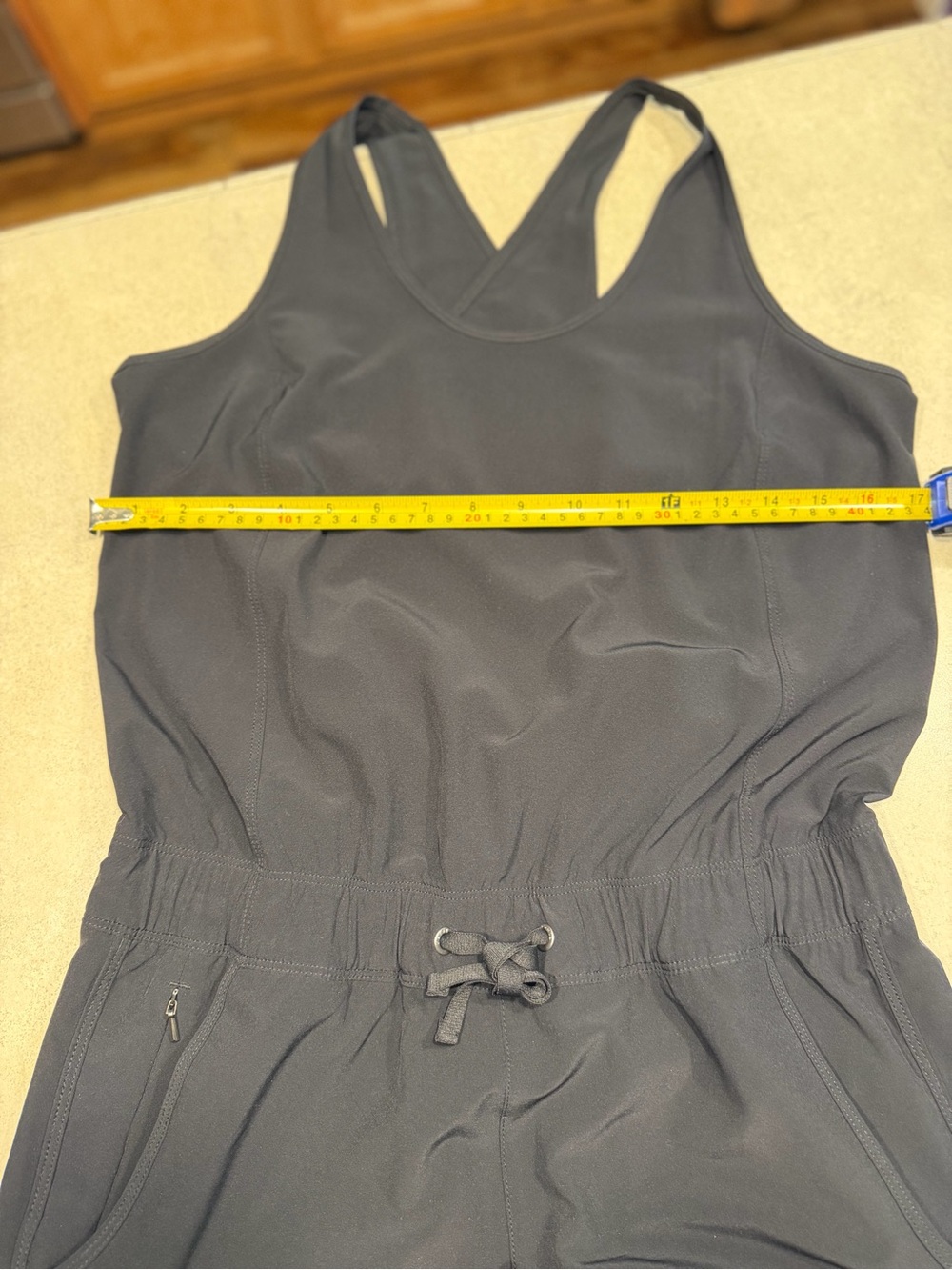Patagonia SMALL Black Fleetwith Sleeveless Drawstring Jumpsuit NWOT NEVER WORN 😍 - Picture 14 of 16